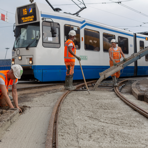 20180608 GVB Amsterdam CS plein Oost 30% granulaat 006-007.jpg